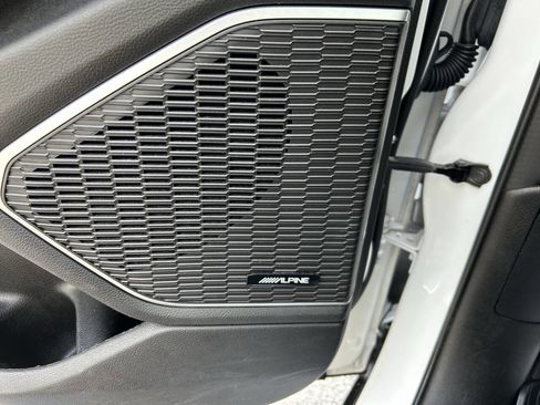 Used 2022 Jeep Grand Cherokee L Limited w/ Luxury Tech Group II image 16