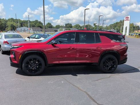 Used 2024 Chevrolet Traverse RS AWD/4WD image 4