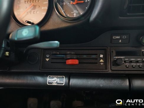 Used 1987 Porsche 911 Carrera RWD image 28