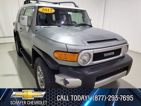 Used 2012 Toyota FJ Cruiser 4WD image 10