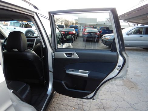 Used 2009 Subaru Forester 2.5X Limited image 12