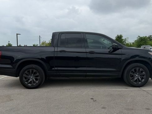 Used 2022 Honda Ridgeline Sport image 4