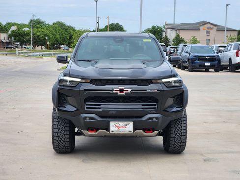 New 2026 Chevrolet Colorado ZR2 w/ Technology Package AWD/4WD image 6