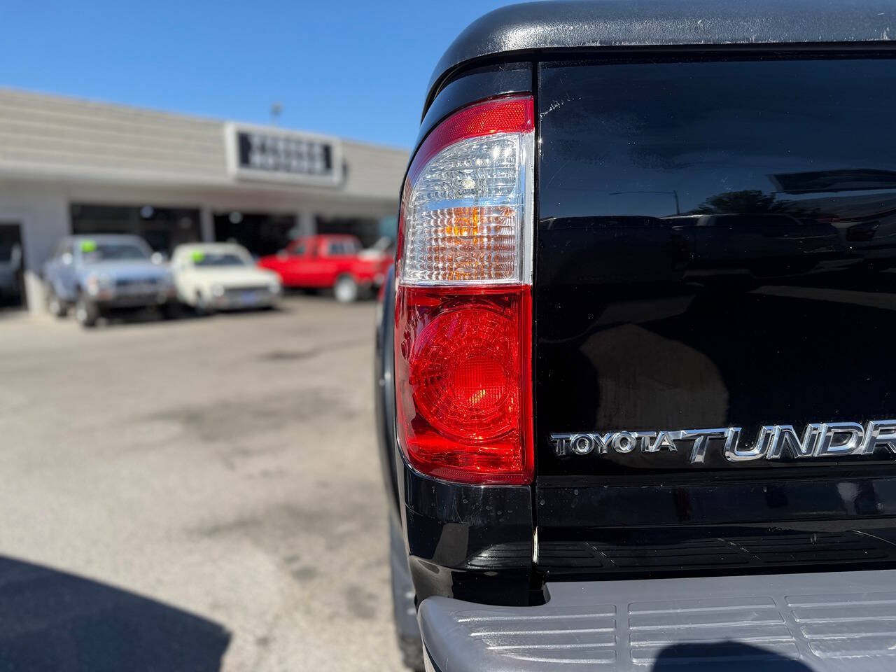 Used 2005 Toyota Tundra SR5 w/ TRD Off-Road Pkg AWD/4WD image 11