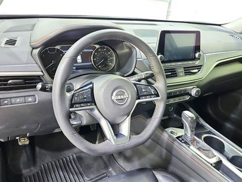 Certified 2023 Nissan Altima 2.5 SR FWD image 17