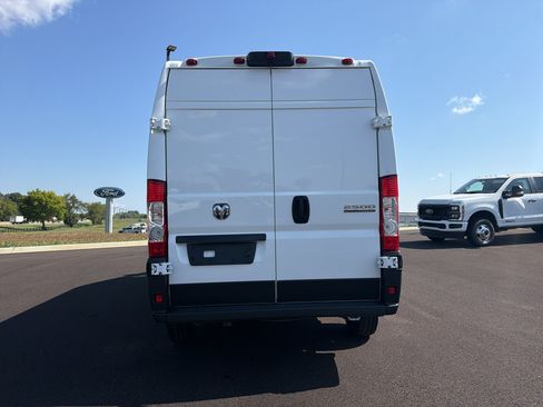 Used 2026 RAM ProMaster 2500 w/ Convenience Group FWD image 6