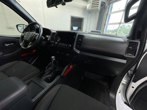 Used 2022 Nissan Frontier Pro-X RWD image 34