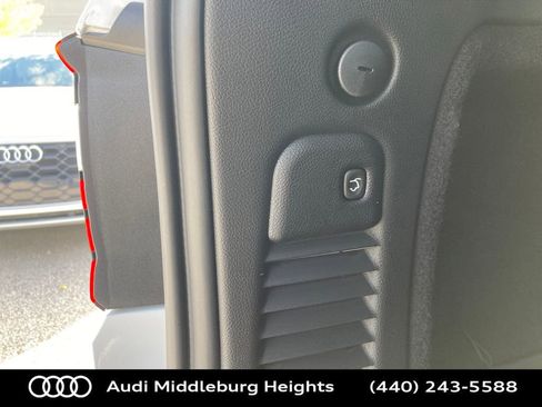 Used 2025 Dodge Durango R/T image 32