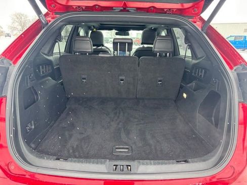 Used 2021 Ford Edge ST-Line image 24