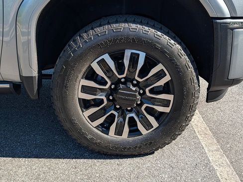 Used 2025 GMC Sierra 2500 Denali Ultimate image 14