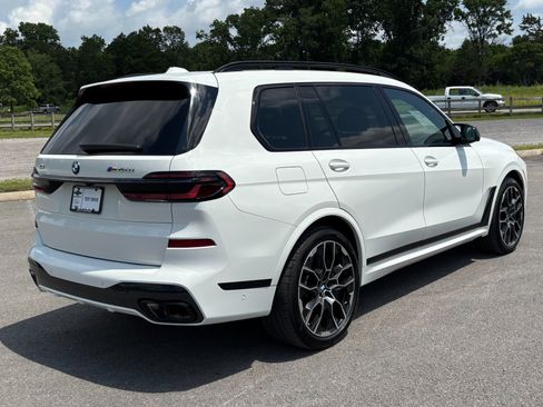 Used 2025 BMW X7 M60i w/ Climate Comfort Package AWD/4WD image 3