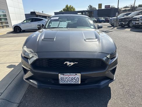 Used 2020 Ford Mustang Coupe RWD image 8