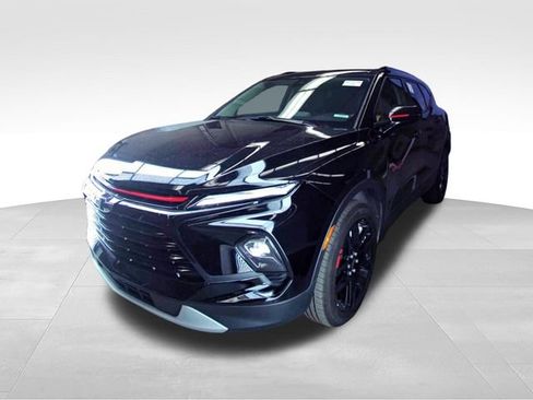 Used 2024 Chevrolet Blazer LT w/ Redline Edition FWD image 4