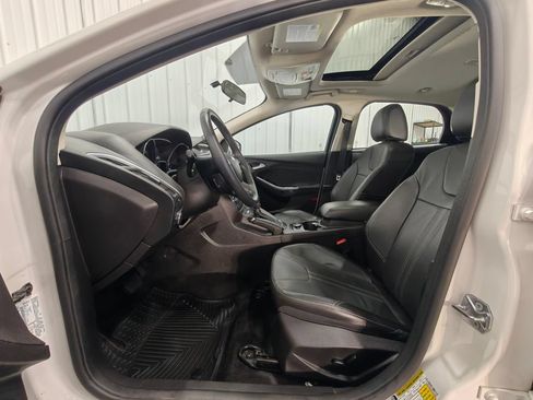 Used 2014 Ford Focus Titanium FWD image 28