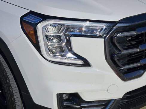 Certified 2023 GMC Terrain AT4 image 10