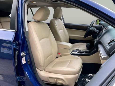 Used 2016 Subaru Outback 3.6R Limited AWD/4WD image 8