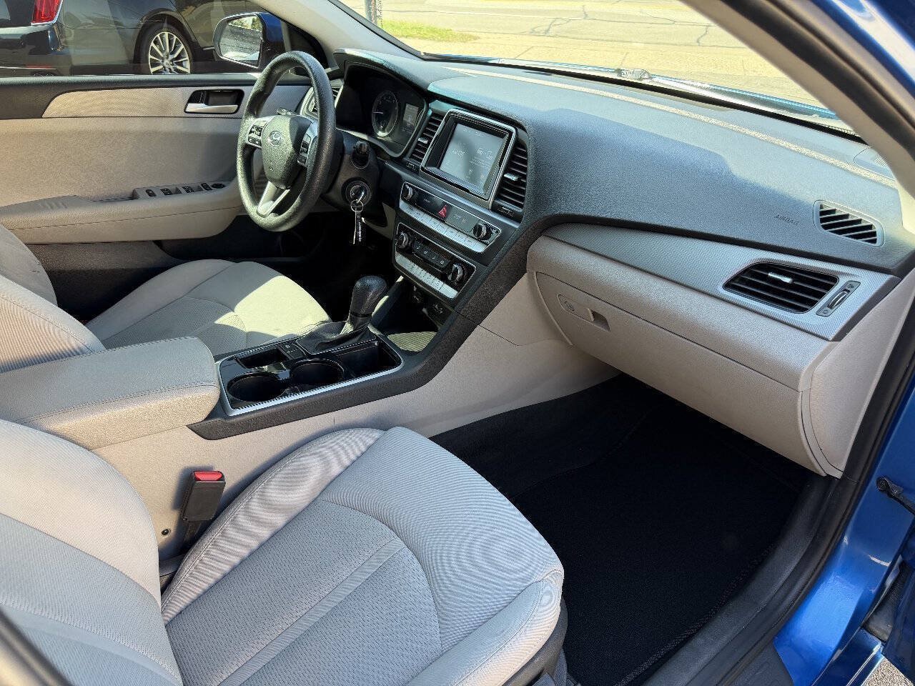 Used 2018 Hyundai Sonata SE FWD image 8