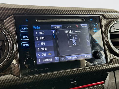 Used 2016 Toyota Tacoma TRD Off-Road w/ Towing Package image 21