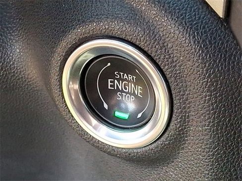 Used 2021 Chevrolet Silverado 1500 RST image 19