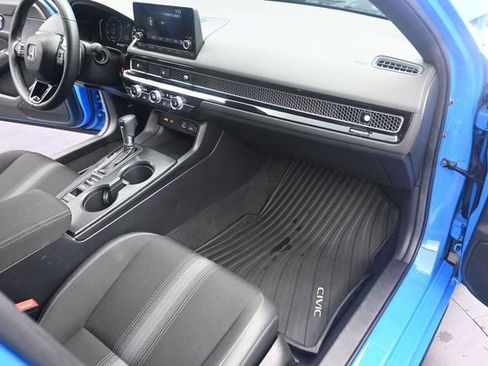 Used 2023 Honda Civic Sport image 21