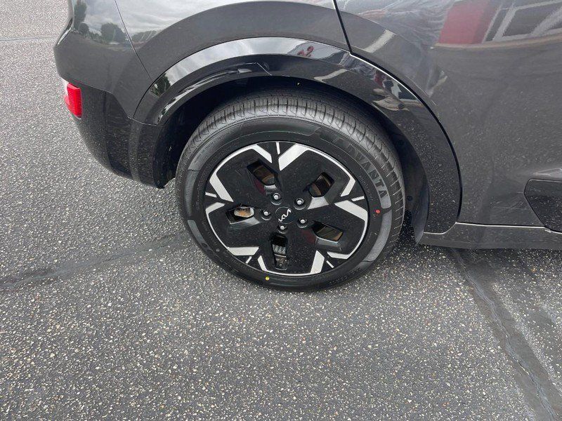Used 2023 Kia Niro Wind w/ Wind Preserve Package FWD image 8