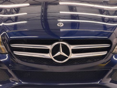 Used 2018 Mercedes-Benz C 300 Sedan w/ Premium Package image 5
