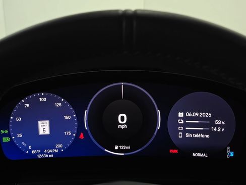 Certified 2025 Porsche Macan Turbo Electric AWD/4WD image 15