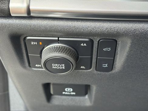 Used 2025 Ford Expedition Max King Ranch AWD/4WD image 31