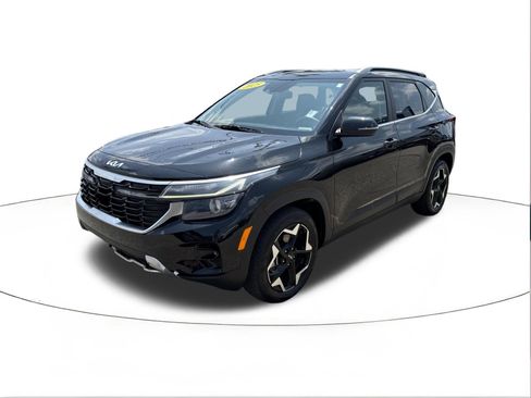Used 2025 Kia Seltos EX FWD image 7
