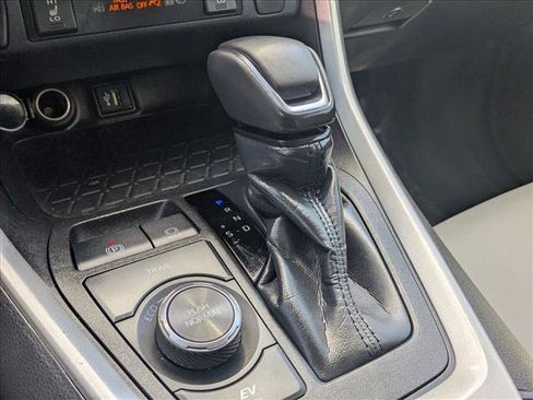 Used 2023 Toyota RAV4 XLE Premium image 11