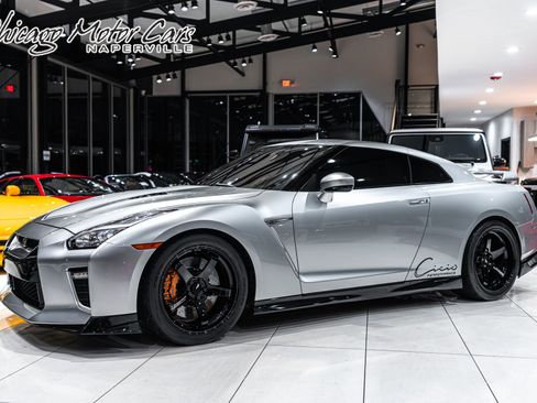 Used 2020 Nissan GT-R Premium image 1