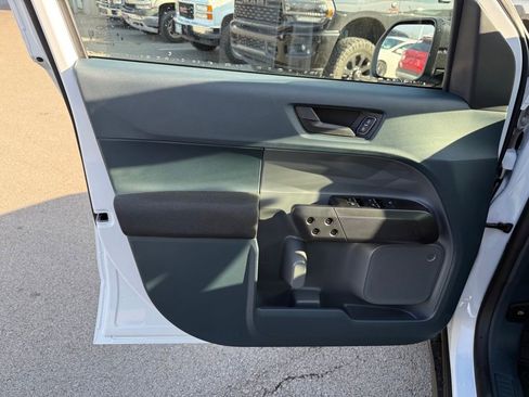 New 2026 Ford Maverick XL image 6