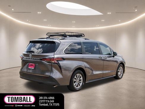 Used 2022 Toyota Sienna XLE FWD image 7