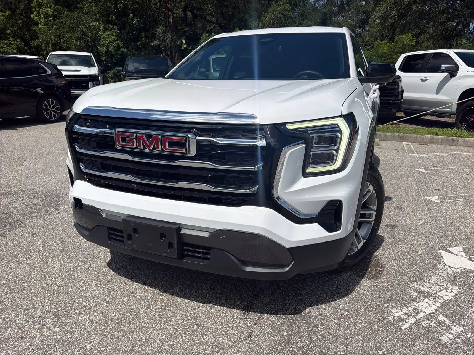 Used 2025 GMC Terrain Elevation FWD image 3