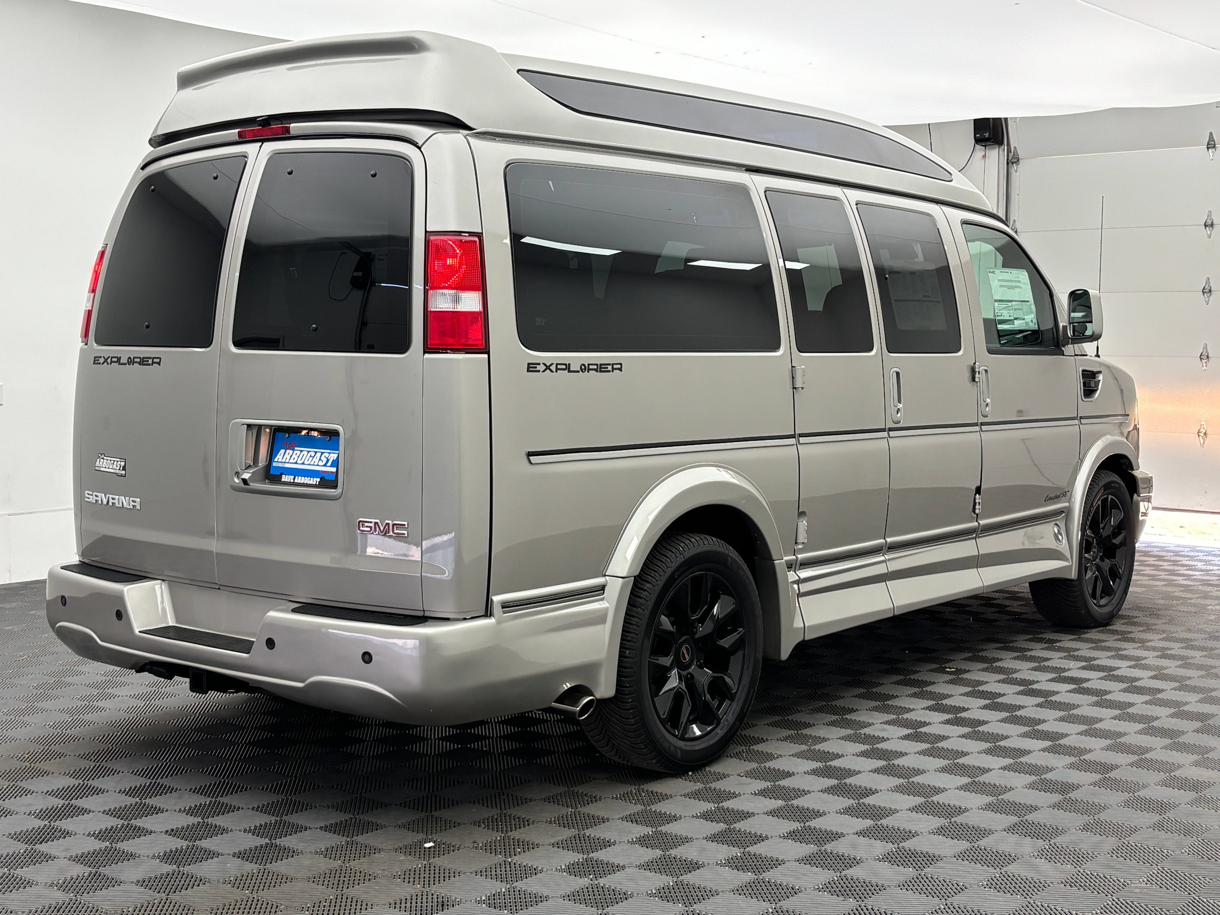 New 2026 GMC Savana 2500 w/ Driver Convenience Package RWD image 8