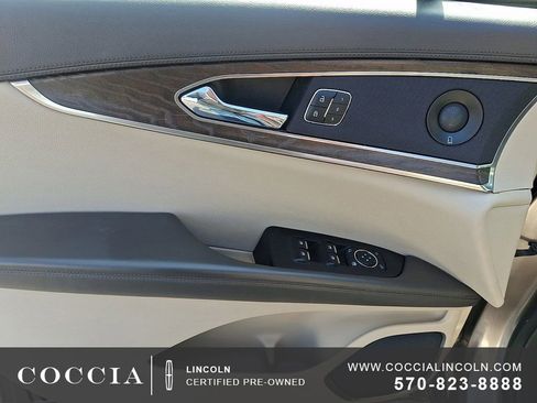 Certified 2019 Lincoln Nautilus Reserve FWD image 12