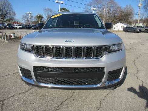 Used 2023 Jeep Grand Cherokee L Laredo image 10