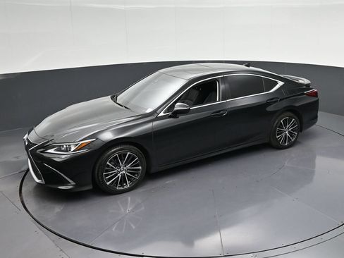 Used 2025 Lexus ES 300h w/ Premium Package FWD image 31