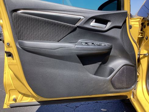 Used 2019 Honda Fit EX image 28