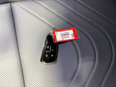 Used 2025 Volkswagen Tiguan SE R-Line AWD/4WD image 31
