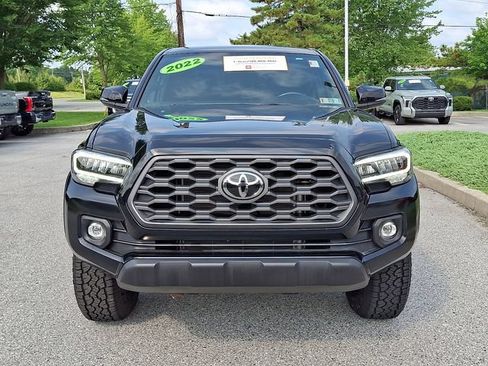 Certified 2022 Toyota Tacoma TRD Off-Road w/ Technology Package AWD/4WD image 2