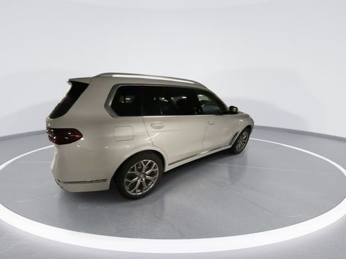 New 2026 BMW X7 xDrive40i image 8