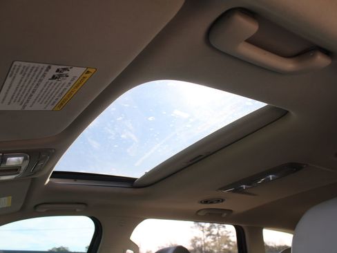 Certified 2022 Kia Telluride S image 60