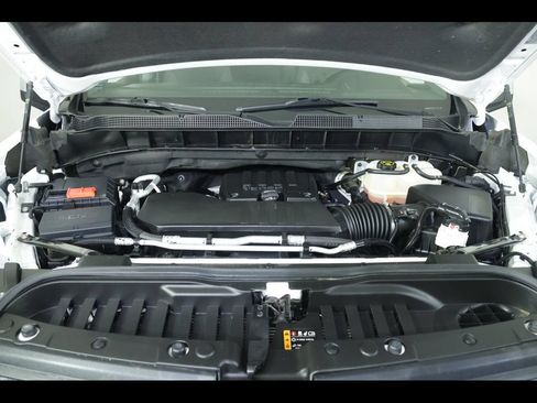 Used 2023 Chevrolet Silverado 1500 LT AWD/4WD image 22