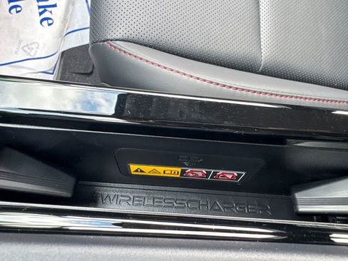 New 2025 Toyota Prius Plug-In Hybrid w/ Limited Premium Package image 35