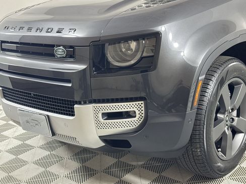 New 2025 Land Rover Defender 130 S image 9