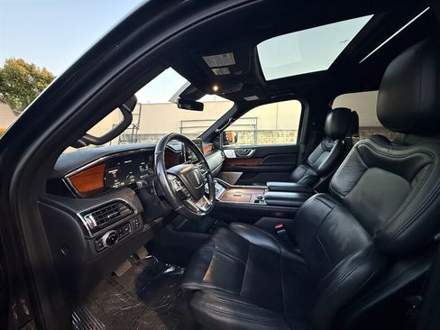 Used 2020 Lincoln Navigator L Reserve w/ Equipment Group 208A Reserve AWD/4WD image 22