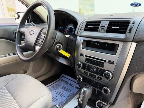 Used 2010 Ford Fusion SE FWD image 21