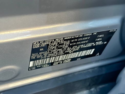 Used 2025 Toyota RAV4 XLE AWD/4WD image 28