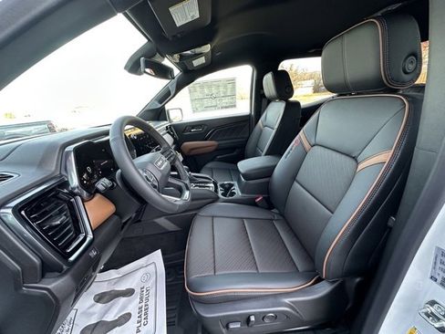 New 2026 GMC Canyon AT4 w/ AT4 Premium Package image 13